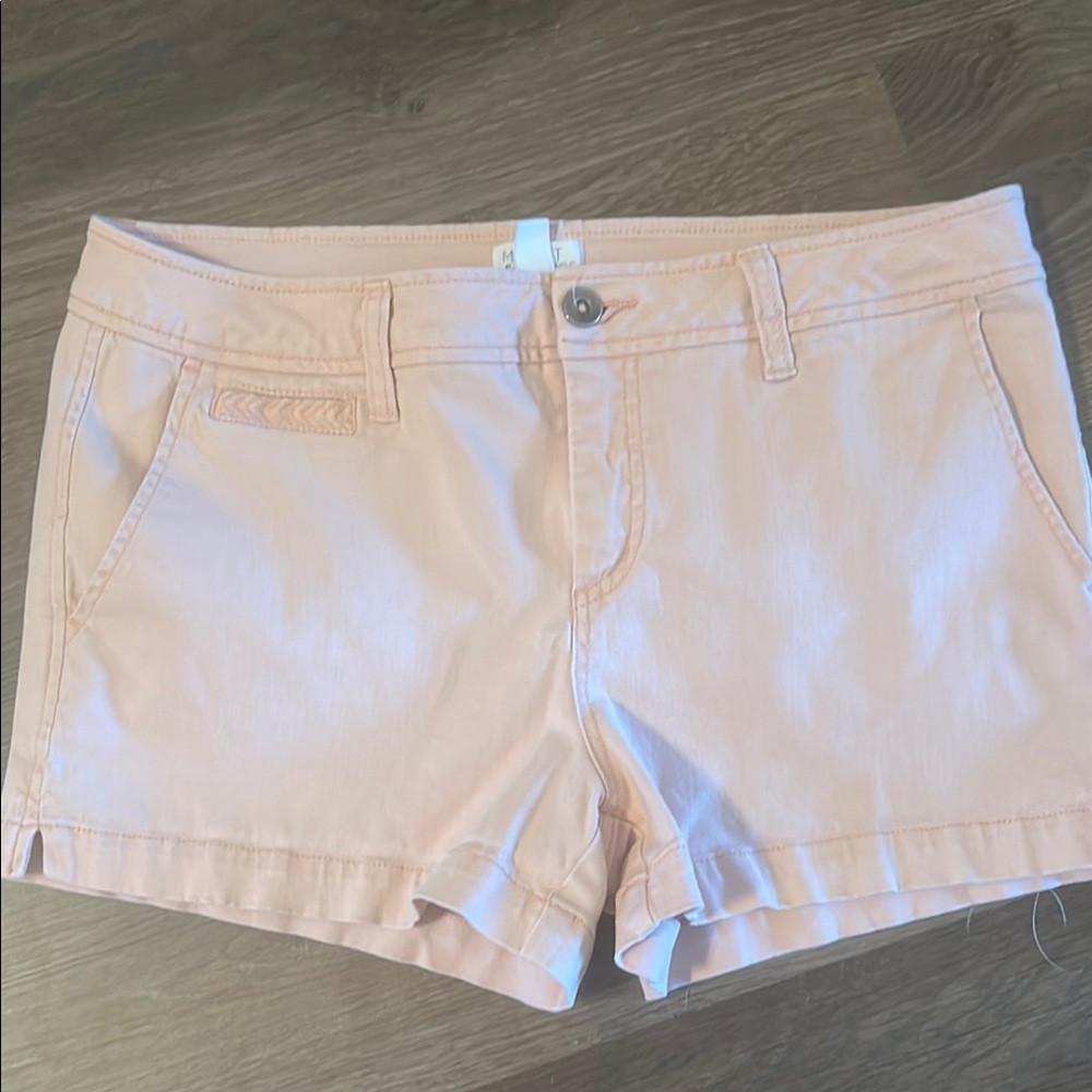 Women's Peach Shorts